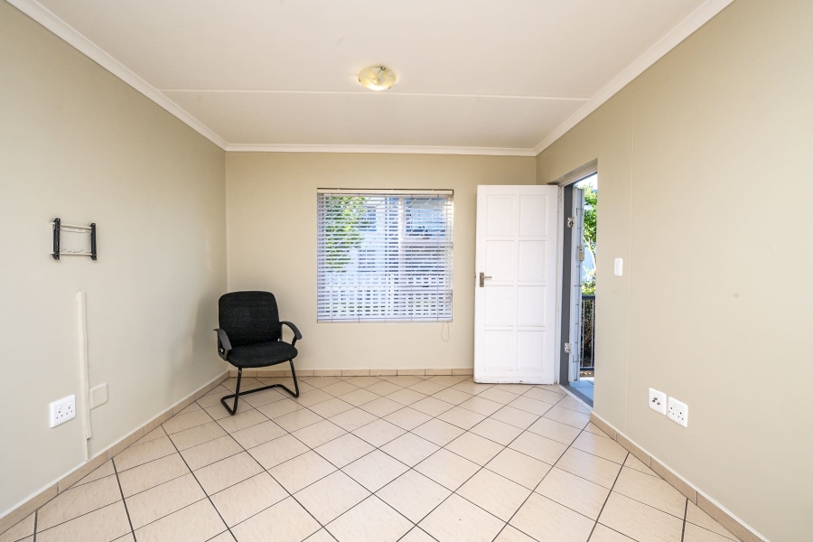2 Bedroom Property for Sale in Buh Rein Estate Western Cape